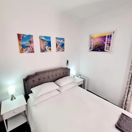 Newly Decorated Next To The Sea Homestay La Linea de la Concepcion